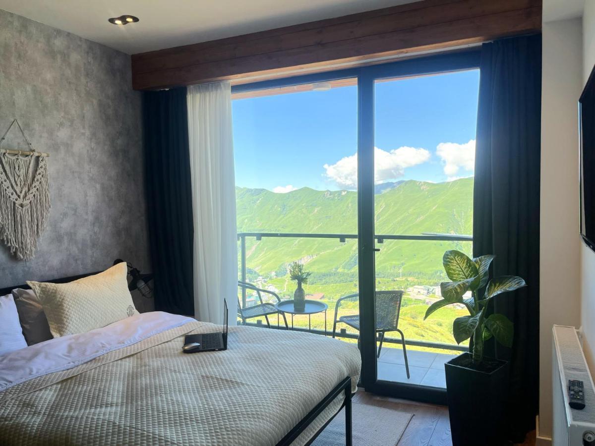 Ferienwohnung Stuning Views On Mountains, Gudauri Exterior foto